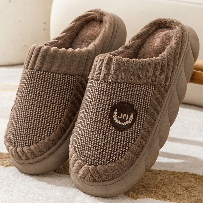 Unisex domáce papuče s hrubou podrážkou, plyšovou výstelkou a stielkou z umelej vlny – protišmyková PVC podrážka