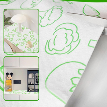 Libisemiskindel külmiku matt, veekindel ja õlile vastupidav, niiskuse- ja hallitusvastane; polüester, lillemustriga, ruudukujuline kuju