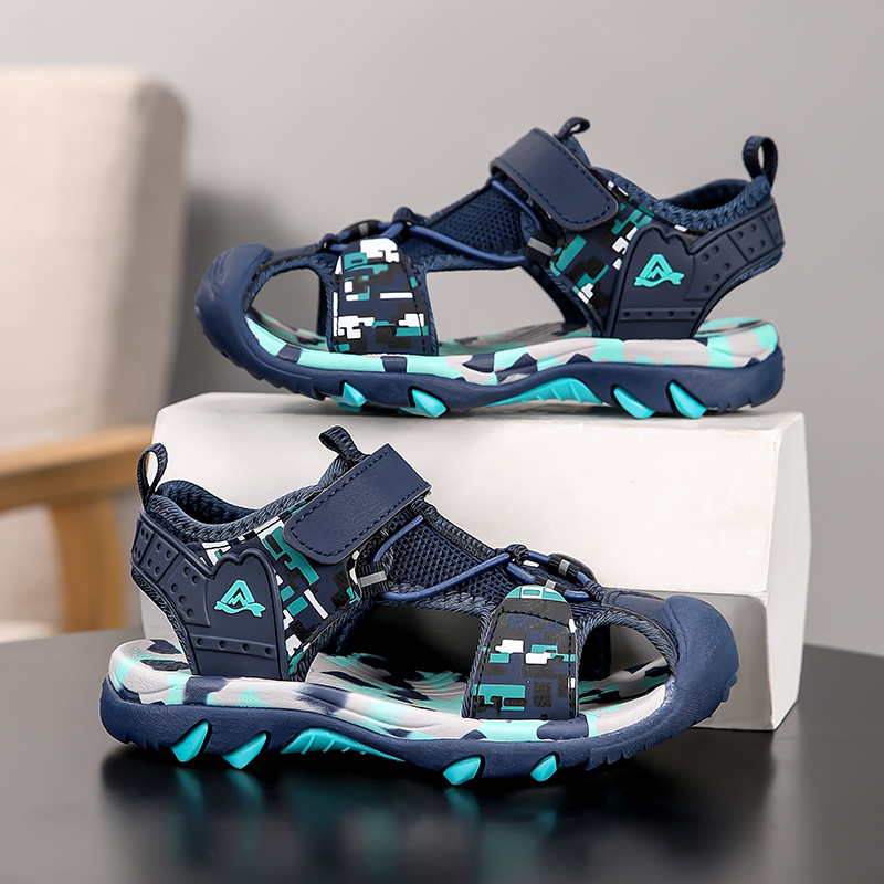 Detské športové sandále s Velcro zapínaním, vrchná časť z umelej kože– sieťovina, protišmyková podrážka z gumy MD, pre chlapcov 4–16 rokov