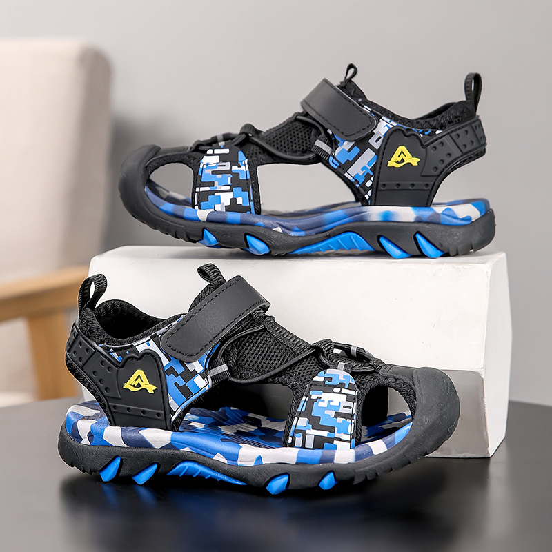 Detské športové sandále s Velcro zapínaním, vrchná časť z umelej kože– sieťovina, protišmyková podrážka z gumy MD, pre chlapcov 4–16 rokov
