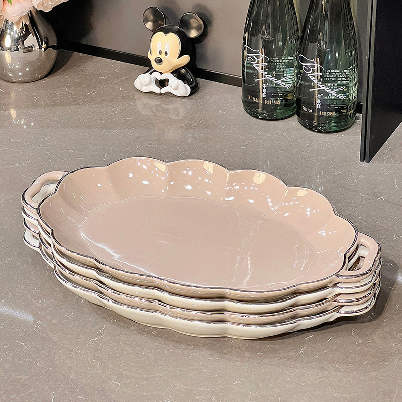 Keramický jedálenský set v nordickom štýle so krajkovým okrajom: tanier, miska a jedálenské paličky — darček pripravený