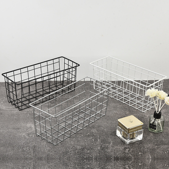 Kovaná železná zásobárenská košík na stolné usporiadanie, moderný minimalistický štýl, materiál: železný drôt