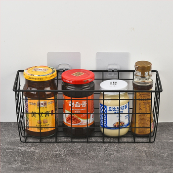 Kovaná železná zásobárenská košík na stolné usporiadanie, moderný minimalistický štýl, materiál: železný drôt
