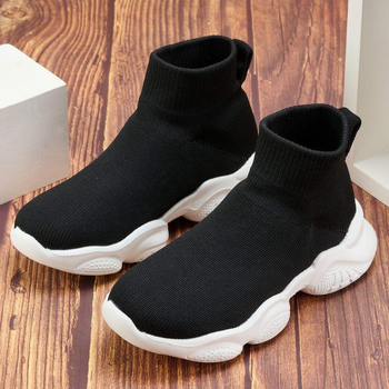 Slip-on sportiniai bateliai su Flyknit viršuje, kvėpuojanti tinklinė medžiaga, smailus pirštas, EVA padukas