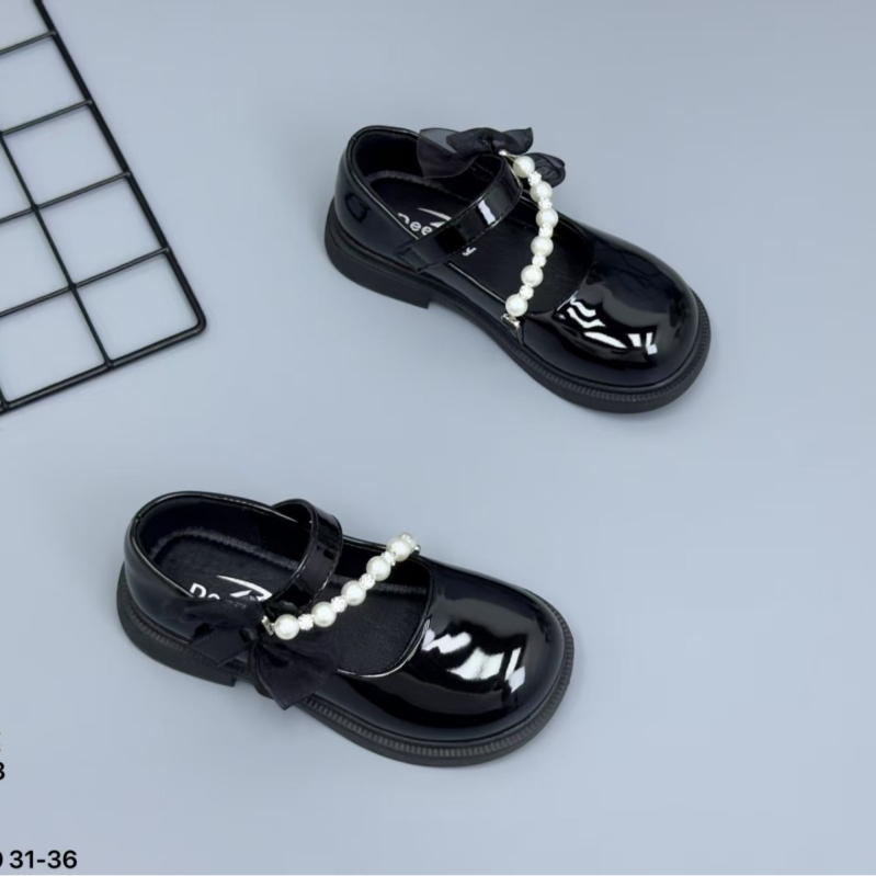 Delhui bērnu kurpes britu stilā, zems augšējais, sintētisks augšējais materiāls, sprādzes aizdare, gumijas zole, rudens 2025