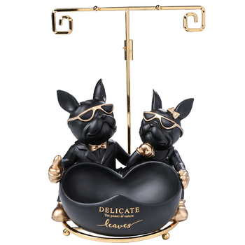 Smaržīgā buldogā figūra — atslēgu, tālvadības pults un uzkodu turētājs, dekors pie TV skapja; roku apglezots, mūsdienīgs minimālisma stils, pielāgojams