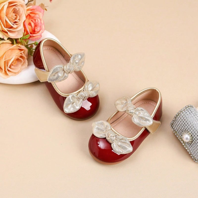 Meitenēm paredzētas plakankrāsu kurpes ar Velcro aizdari, zems augšējais profils, Super Fiber augšdaļa, gumijas zole, PU iekšējā