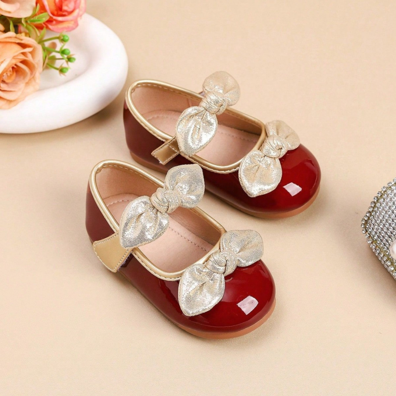 Meitenēm paredzētas plakankrāsu kurpes ar Velcro aizdari, zems augšējais profils, Super Fiber augšdaļa, gumijas zole, PU iekšējā