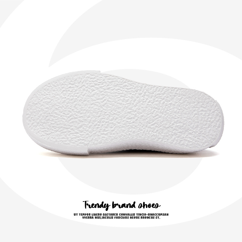 Štýlové tenisky s hrubou podrážkou, priedušný plátenný vrch, sieťová výstelka, šnúrky, guľatá špička