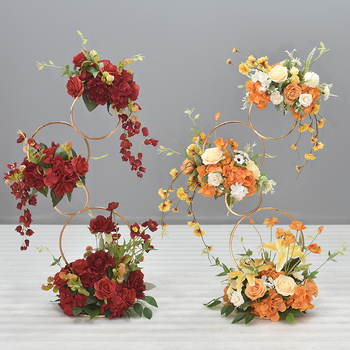 Donut tvarovaný ozdobný kovový kvetinový doplnok so hodvábnymi margarétami