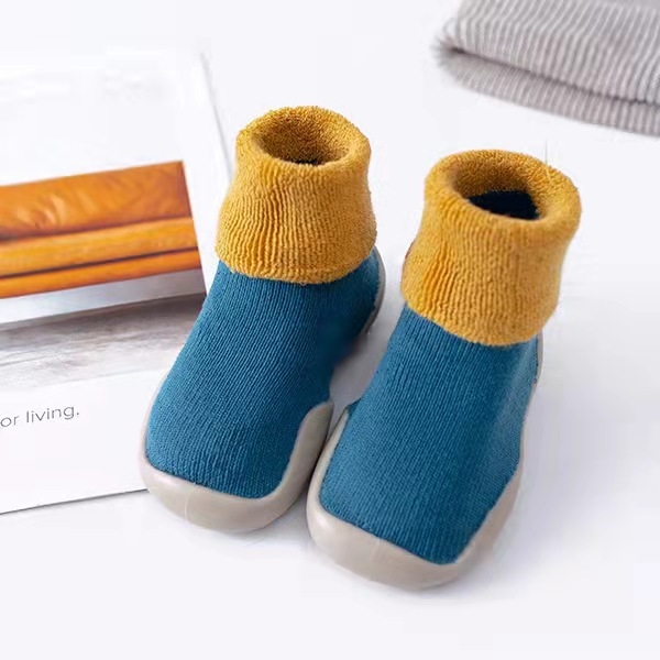 Детски обувки за прохождащи – високи обувки, райета, корейски стил; дишащи, антихлъзгащи и топли; за деца на възраст 12–36 месеца