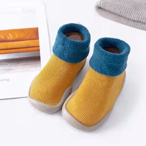 Детски обувки за прохождащи – високи обувки, райета, корейски стил; дишащи, антихлъзгащи и топли; за деца на възраст 12–36 месеца