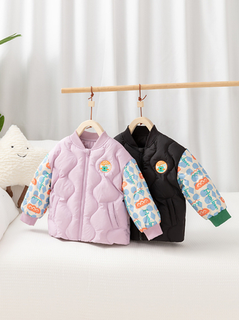 Detská zimná bunda z bieleho kačacieho peria, krátky strih, voľný strih, bez kapucne, 81–85% peria, vonkajšia látka a podšívka z polyestru, karikatúrny dizajn, pre vek 1–3 roky (80–100 cm), zimné