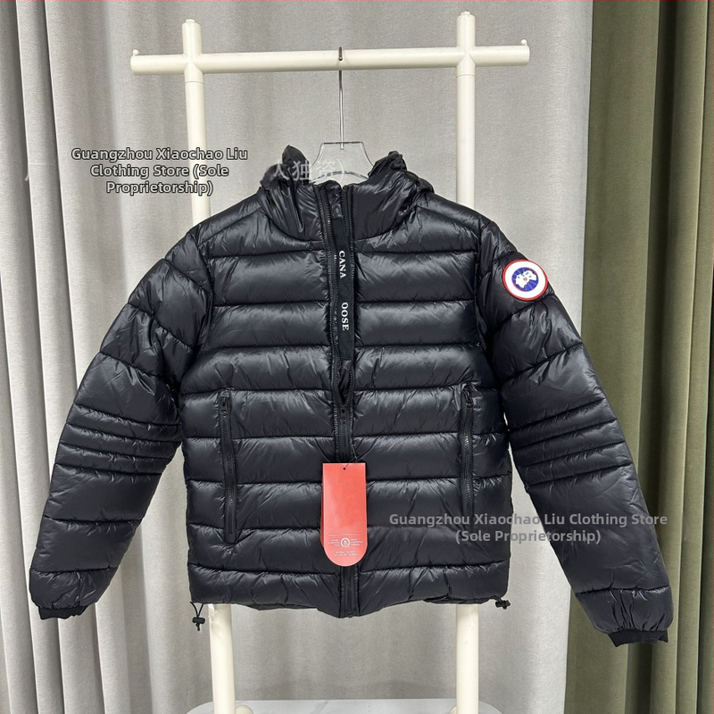 Vyrų gobtuvu striukė su medvilnės įdaru, išorė iš nailono, užtrauktukas priekyje, laisvas kirpimas, žiemai