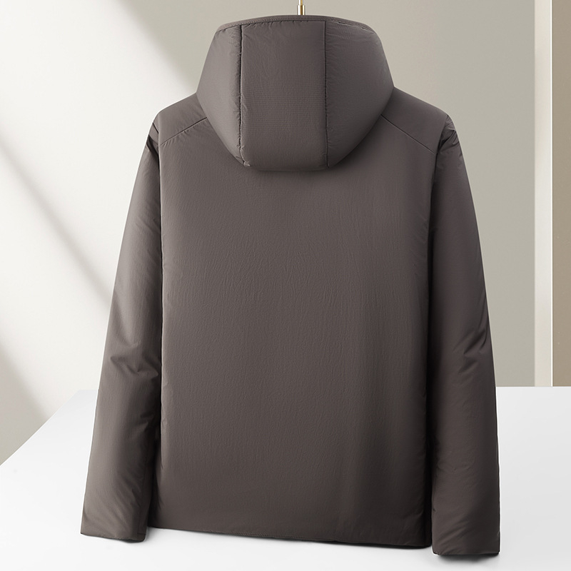 Vyrinė žieminė striukė su gobtuvu, išorė 100% nailonas/poliamidas, pamušalas 100% nailonas/poliamidas, užpildas poliesterio pluoštas, užtrauktukas, storas šilumos užpildas