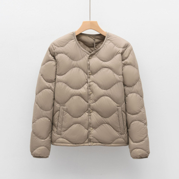 Пухено зимно яке, леко, без яка, регулярна дължина, пълнеж 86–90% бял гъши пух, 600 пухова мощност, външна материя найлон, подплата найлон