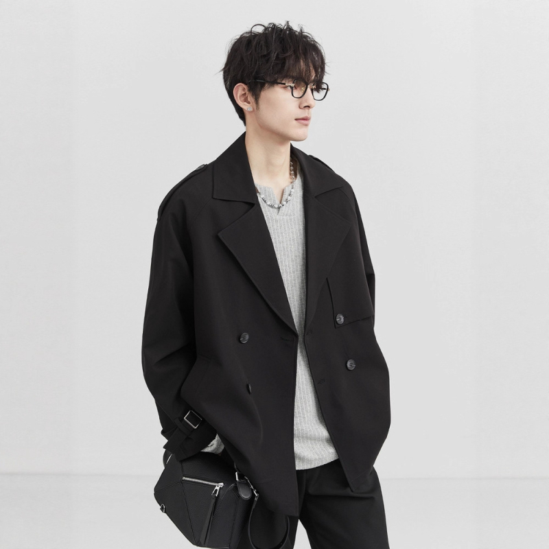 Kórejská verzia krátkeho kabáta, dvojradové zapínanie, golier v štýle Western, voľný strih, jednobarevný, 100% polyester vrchný materiál a podšívka, na jar a jeseň.