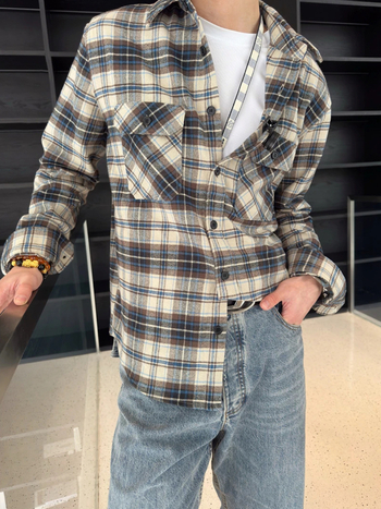 Särk ruudustiku mustriga, 100% puuvill, lappkaelaga, pikad varrukad, vaba lõige