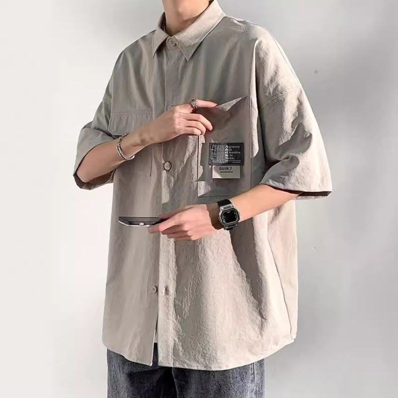 Meeste lühikeste varrukatega särk, hingav polüester, vaba lõige, ühestoon, tasku detail, Hongkongi stiil, suvine igapäevane särk