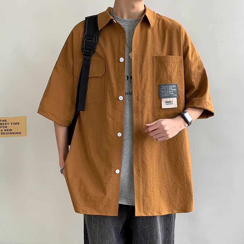 Meeste lühikeste varrukatega särk, hingav polüester, vaba lõige, ühestoon, tasku detail, Hongkongi stiil, suvine igapäevane särk