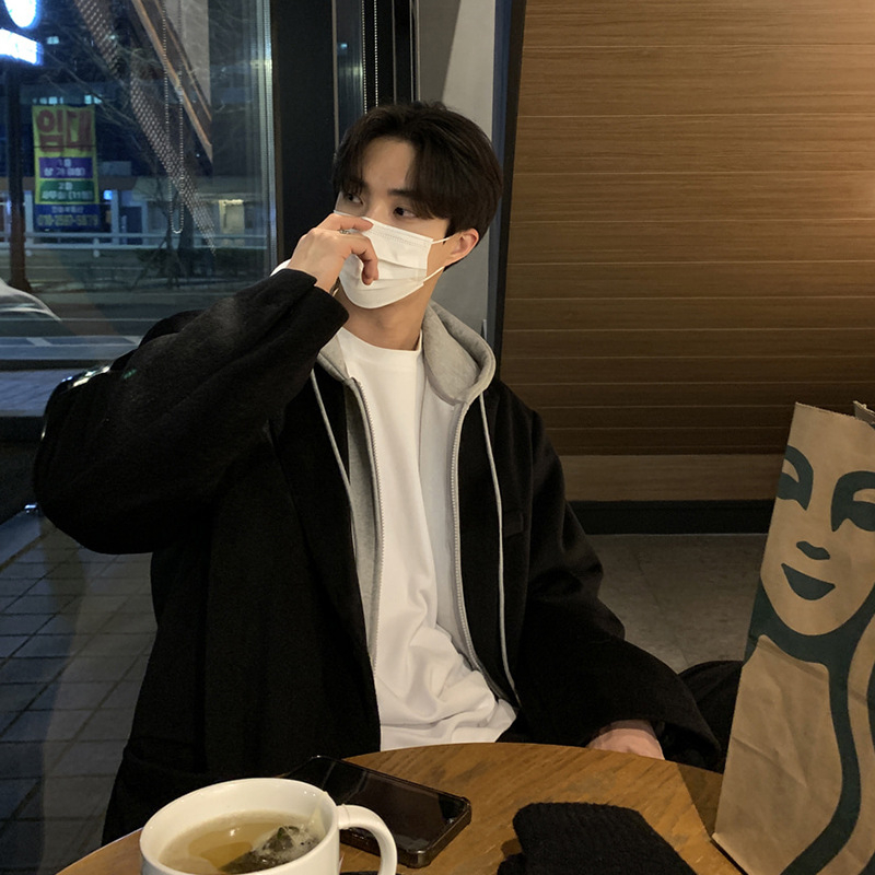 Kórejský štýl, voľný strih, hrubý vlnený kabát, jednoradové zapínanie, golier typu saka, 90% polyester