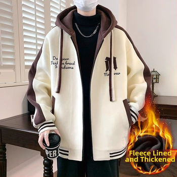 Meeste kapuutsiga jakk, tikandiga, paks polüesterseguga, vaba lõige, tõmblukk.