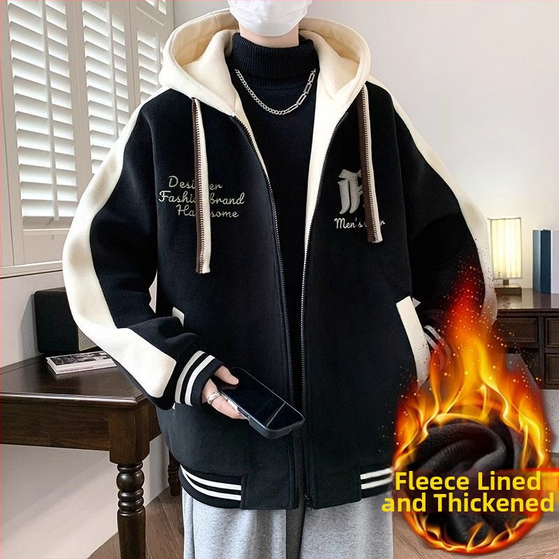 Meeste kapuutsiga jakk, tikandiga, paks polüesterseguga, vaba lõige, tõmblukk.