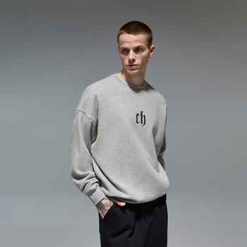 Pullover kampsun, trükkitud kiri-motiiv, pikkade varrukatega, polüester 81–90%, lõdva lõikega