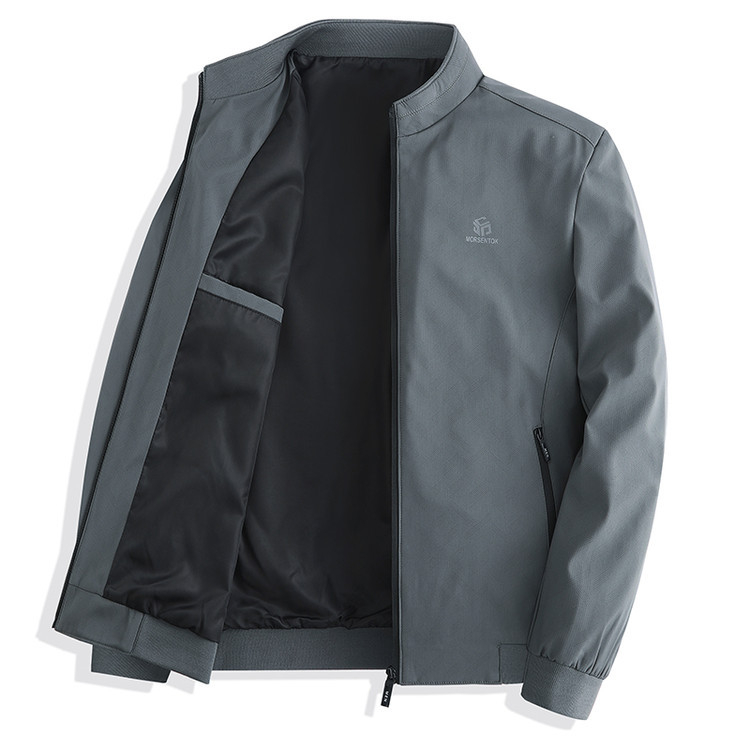 Jachetă cu guler înalt, fermoar frontal, croi normal, exterior 100% poliester, căptușeală poliester