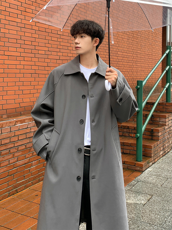 Pánska stredne dlhá vetrovka v kórejskom štýle, voľný strih, golier s otočením, zapínanie na jeden gomb, jesenné nosenie, dĺžka 80–100 cm
