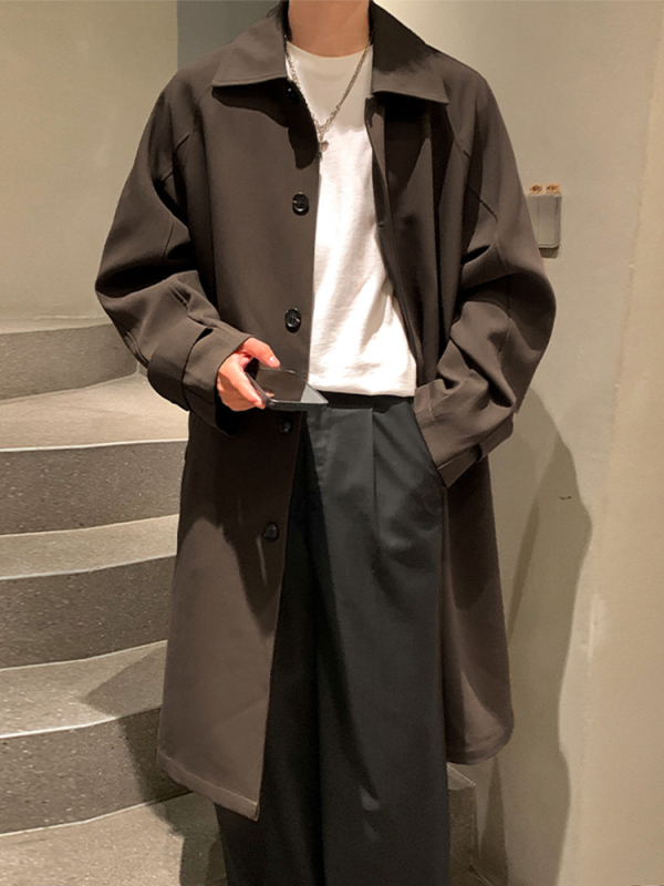 Pánska stredne dlhá vetrovka v kórejskom štýle, voľný strih, golier s otočením, zapínanie na jeden gomb, jesenné nosenie, dĺžka 80–100 cm