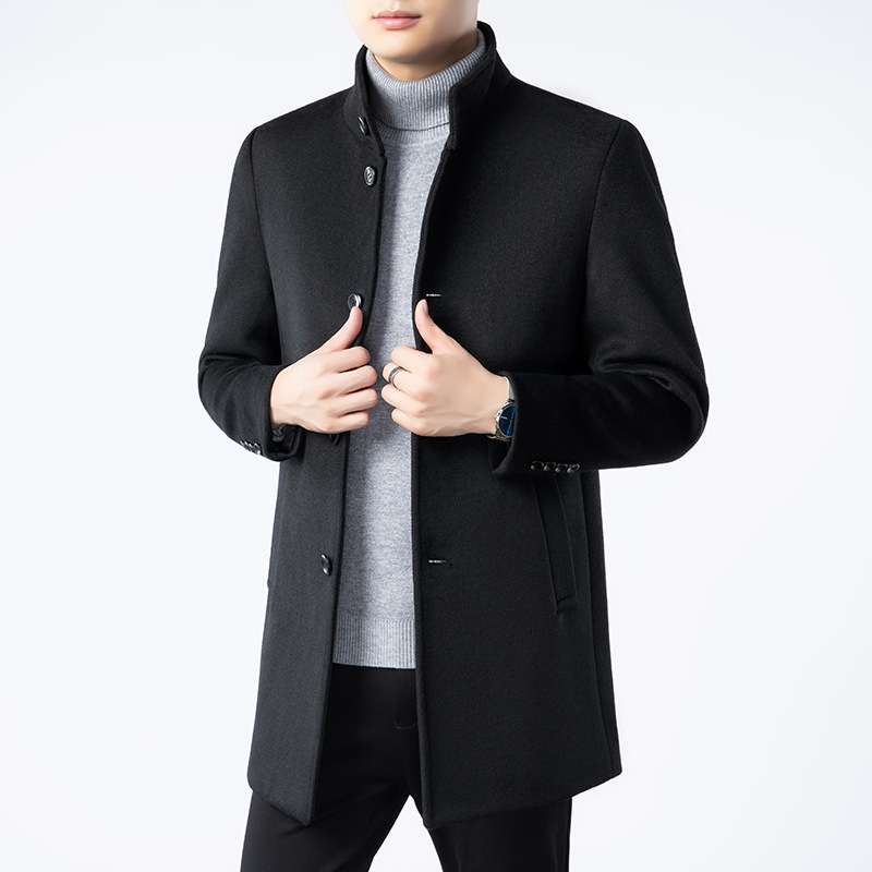 Pánsky vlnený kabát strednej dĺžky, stojatý golier, jednoradové zapínanie, podšívka z polyesteru, podiel vlny 51-70%