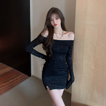 Naistele mõeldud ühe õla kleit, slim-fit lõige, pikkade varrukatega, asümmeetriline seelik, kõrge vöökoht, ühtlane värv, polüester-spandeksi segu