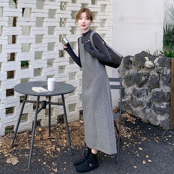 White Crane täppidega villane kleit, Korea versioon, keskmise pikkusega, varrukateta, rippkaelaga, kevad 2025