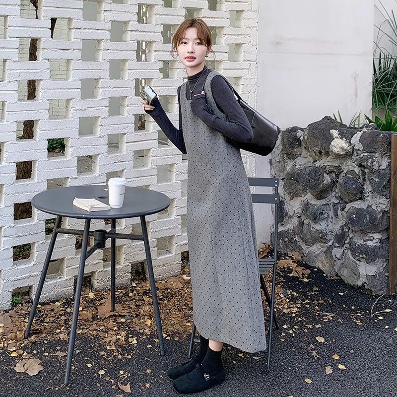 White Crane täppidega villane kleit, Korea versioon, keskmise pikkusega, varrukateta, rippkaelaga, kevad 2025