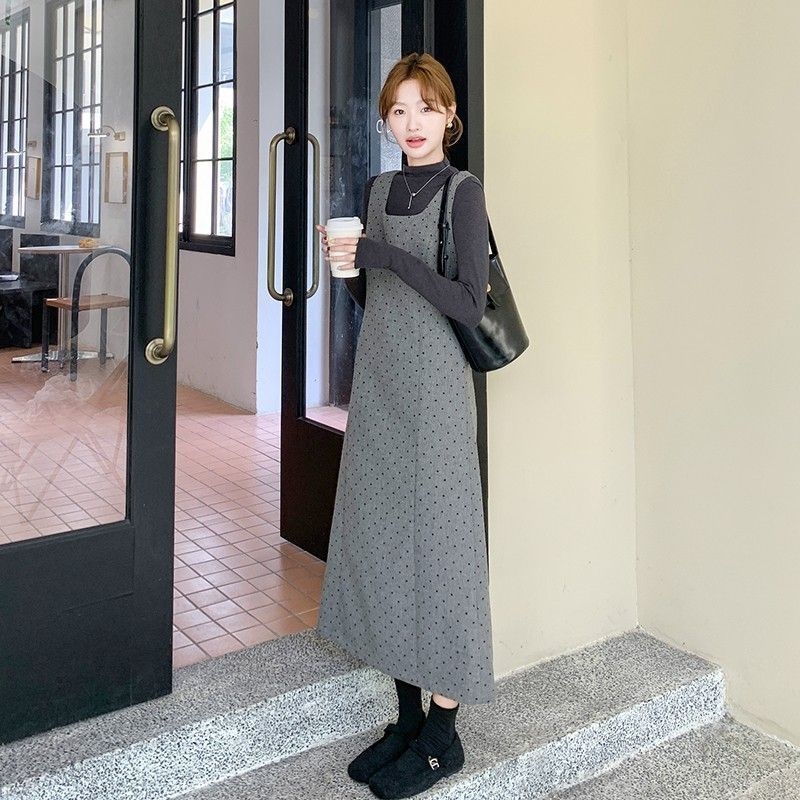 White Crane täppidega villane kleit, Korea versioon, keskmise pikkusega, varrukateta, rippkaelaga, kevad 2025