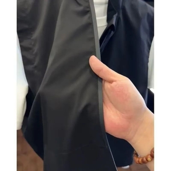 Pánska corduroy vesta s kapucňou, úzky strih, stojací golier, zips