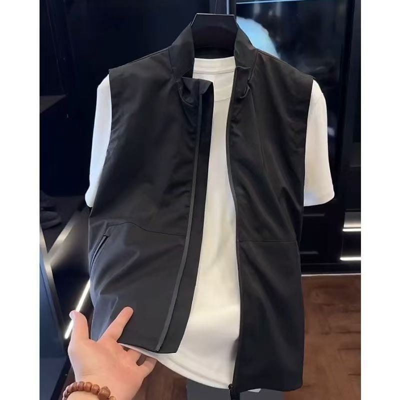 Pánska corduroy vesta s kapucňou, úzky strih, stojací golier, zips