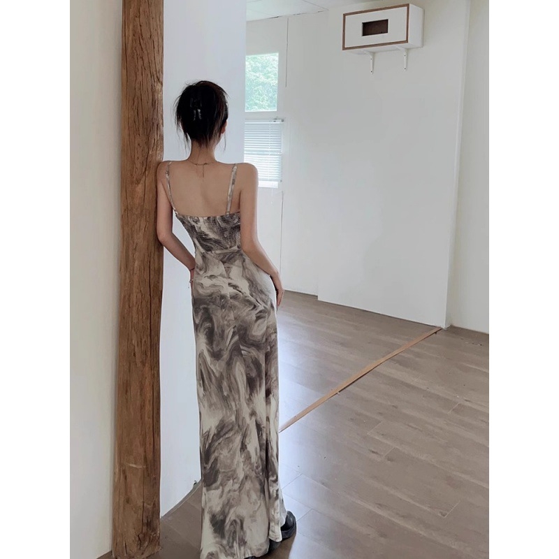 Poliester haljina na tanke naramenice, visokim strukom, bodycon silueta, izrez na jedno rame