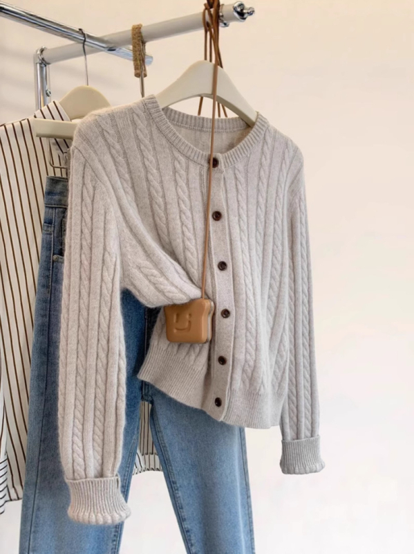 Γυναικείος μάλλινος καρντγκάν, 95%+ μαλλί, στρογγυλός λαιμός, twist πλέξη, μακριά μανίκια