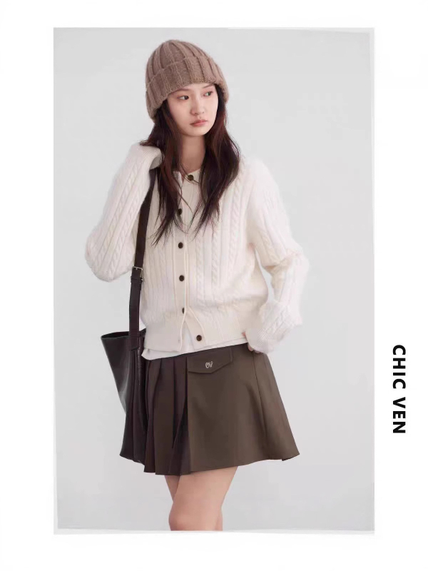 Γυναικείος μάλλινος καρντγκάν, 95%+ μαλλί, στρογγυλός λαιμός, twist πλέξη, μακριά μανίκια