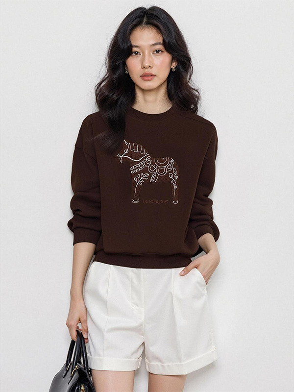 Γυναικείο φούτερ με στρογγυλή λαιμόκοψη, χαλαρή γραμμή, μακριά μανίκια, κανονικό μήκος, με μικρό κέντημα αλόγου