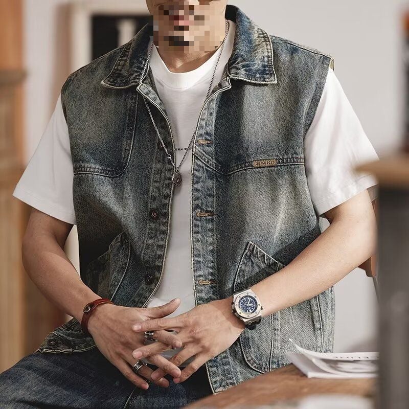 Prúžkovaná corduroy vesta s kapucňou, štýl európsko-americký, úzky strih, dvojradové zapínanie