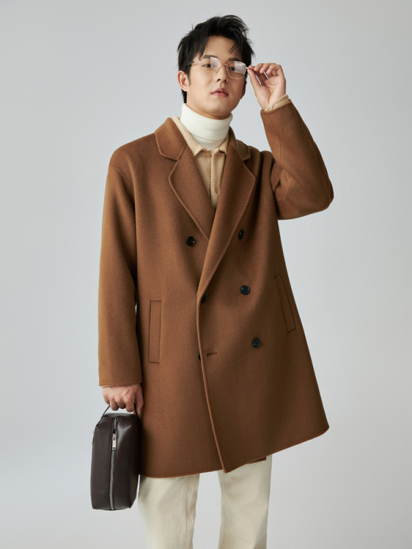 Pánske srsť z čistej vlny, stredná dĺžka, dvojradové zapínanie, obojstranný, klopový golier, vlna >95%