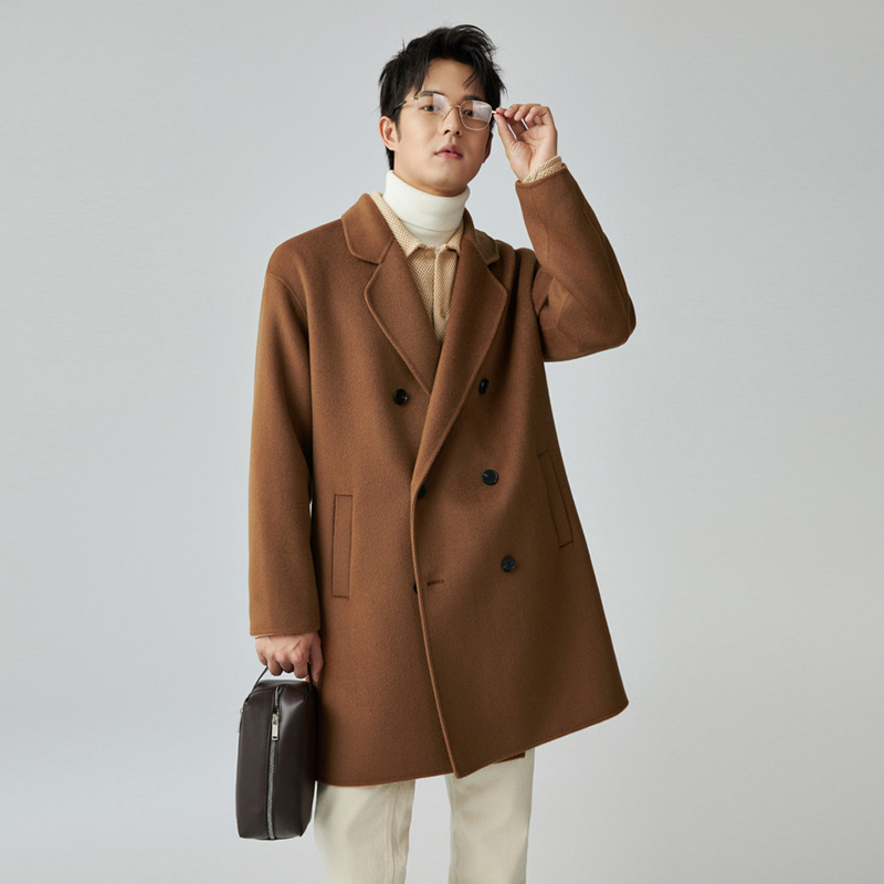 Pánske srsť z čistej vlny, stredná dĺžka, dvojradové zapínanie, obojstranný, klopový golier, vlna >95%