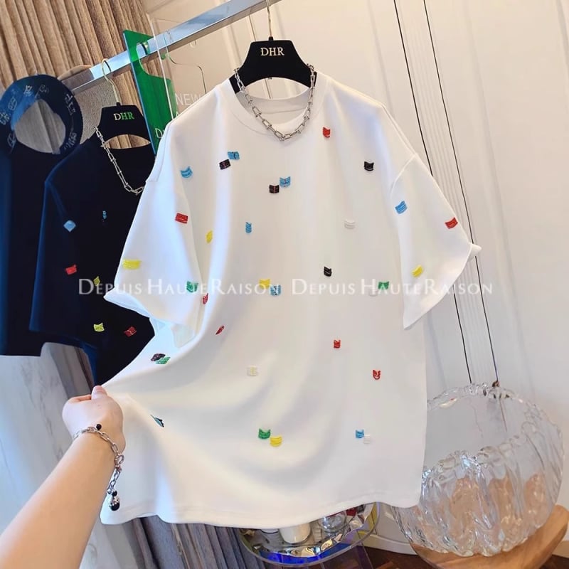 Ženski pamučni T-shirt s vezenom, koreanskog dizajna, kratki rukavi, okrugli ovratnik