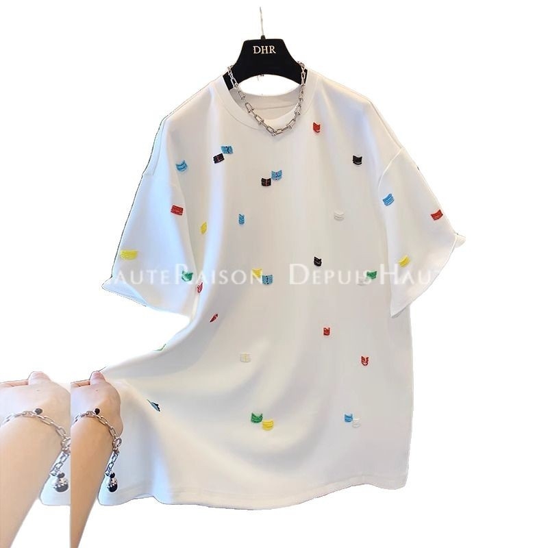 Ženski pamučni T-shirt s vezenom, koreanskog dizajna, kratki rukavi, okrugli ovratnik