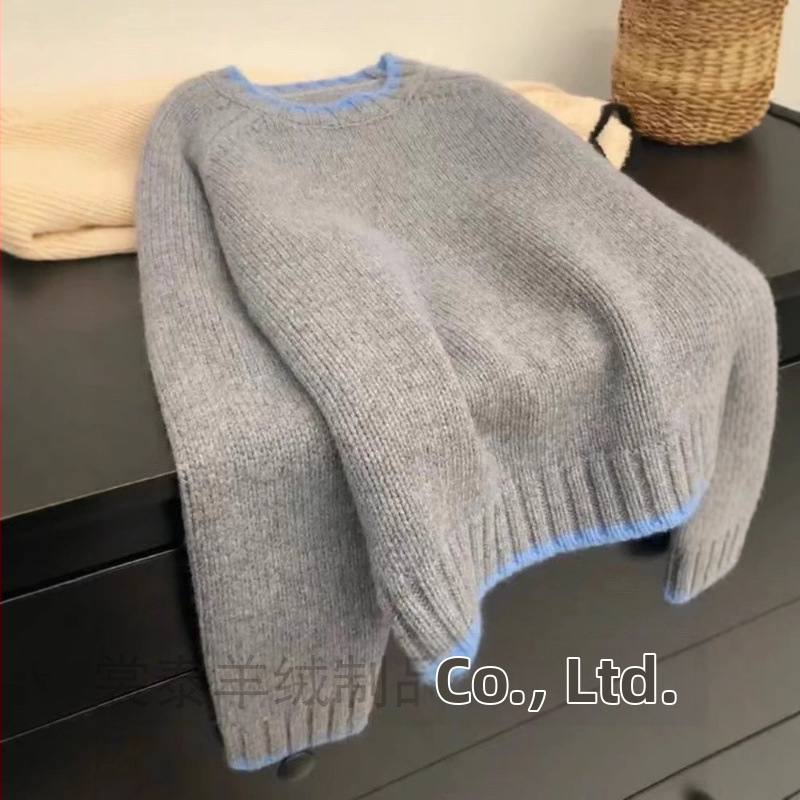 Vlnený pletený sveter, okrúhly výstrih, raglanové rukávy, hrubé pletenie, voľný strih