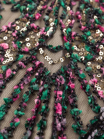 New Panrong Večerné šaty s flitrami a strapcami, V výstrih, bez rukávov, vyšívané detaily, polyester/spandex (95% polyester, 3% spandex) - jeseň 2023