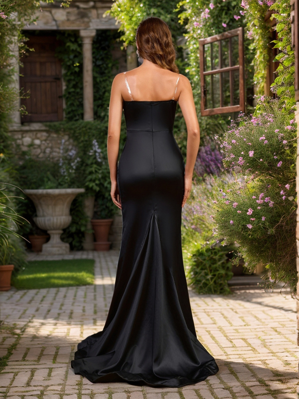 Večerné šaty z elastického saténu, hlboký V výstrih, bez rukávov, veľmi dlhé s malým vlečkom